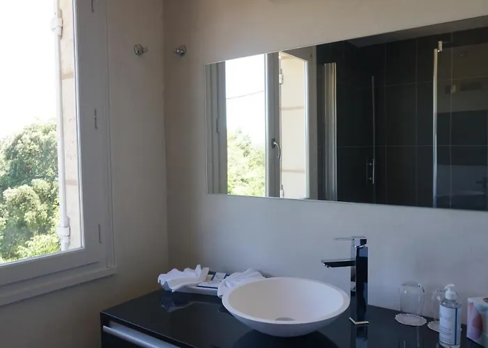 Πανσιόν Au Clos De Mathilde 3*